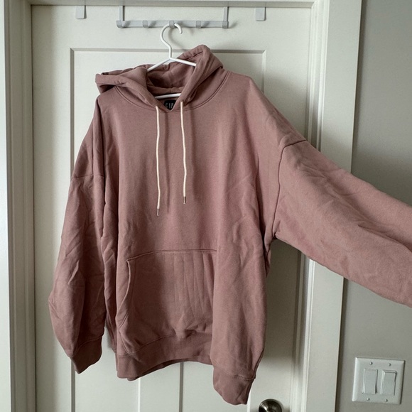 GAP Oversized Super Soft Hoodie - Picture 2 of 6